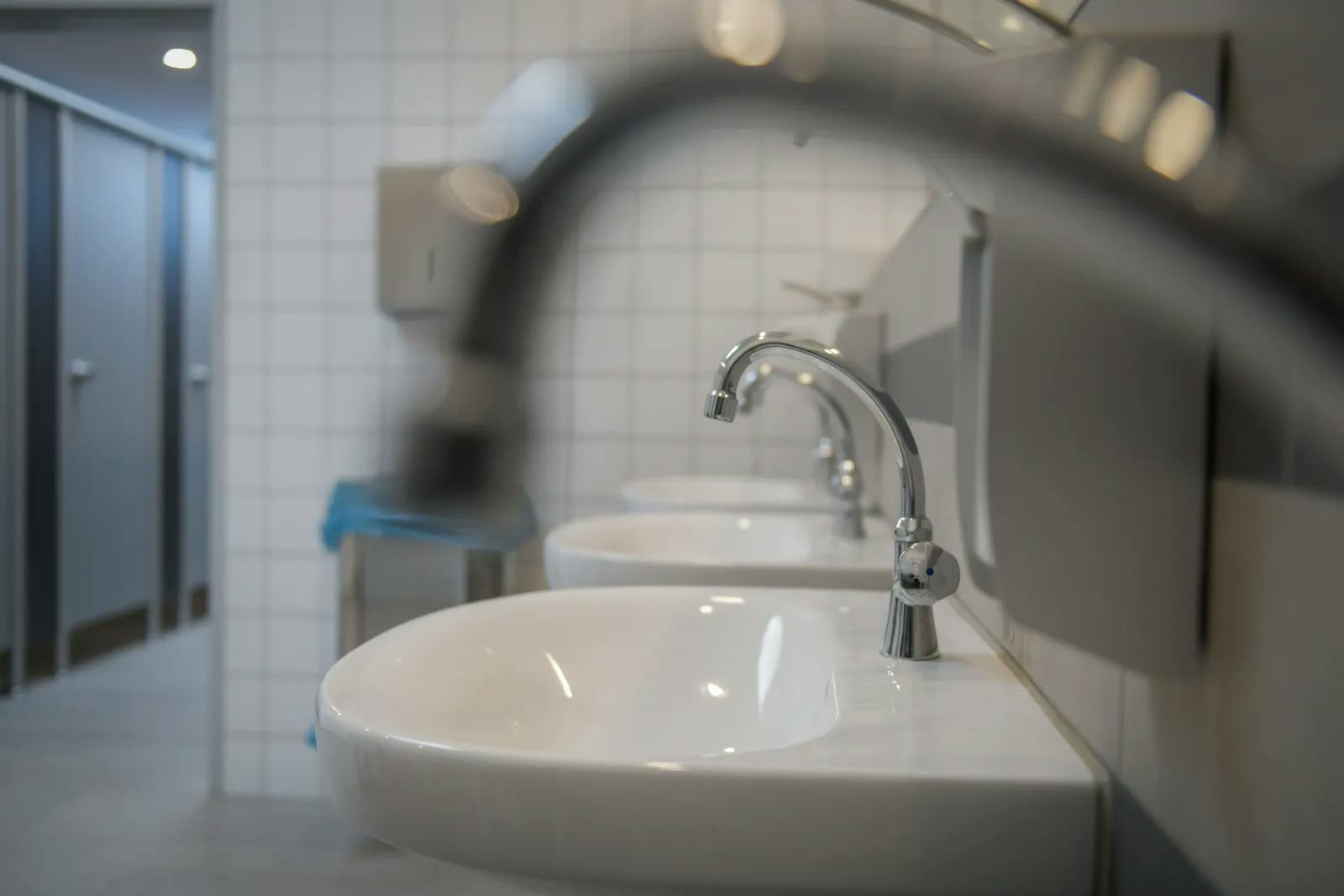 Ausufernde Sachbeschädigung: Grazer Schule sperrt WCs während Unterricht