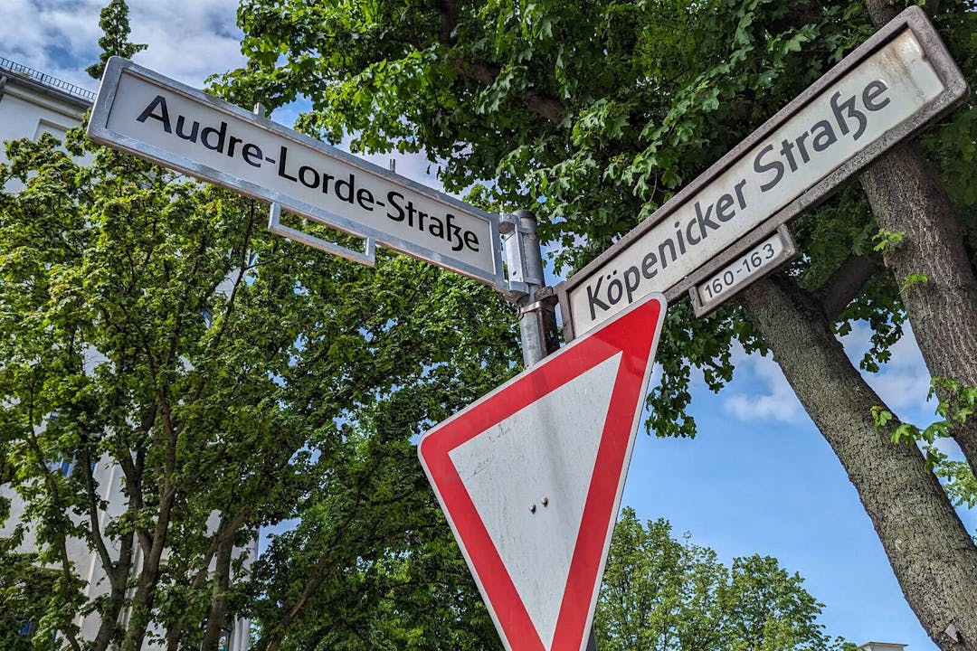 Berlin: Straße nach schwarzer, lesbischer Feministin umbenannt und eingeweiht