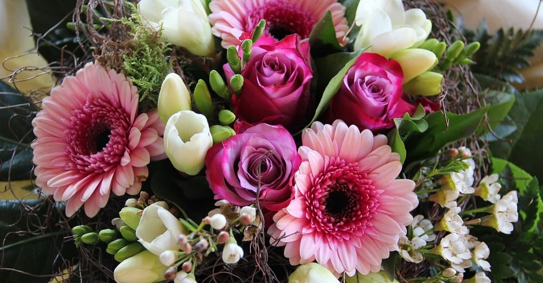 Muttertag: Gedenkfeier zwischen Blumenindustrie und Dankbarkeit