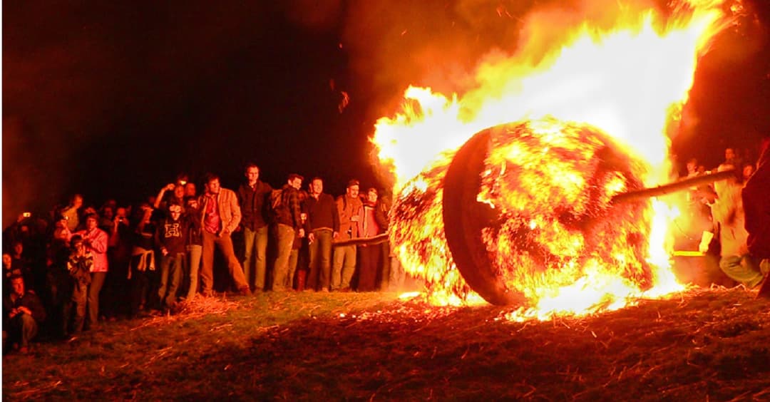 Johannis-/Bergfeuer: Volkstradition erhält uralte Sonnwendbräuche