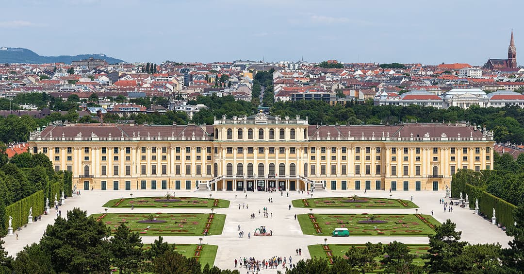 Wien: Rund um das Schloss Schönbrunn sollen Poller vor Rammangriffen schützen
