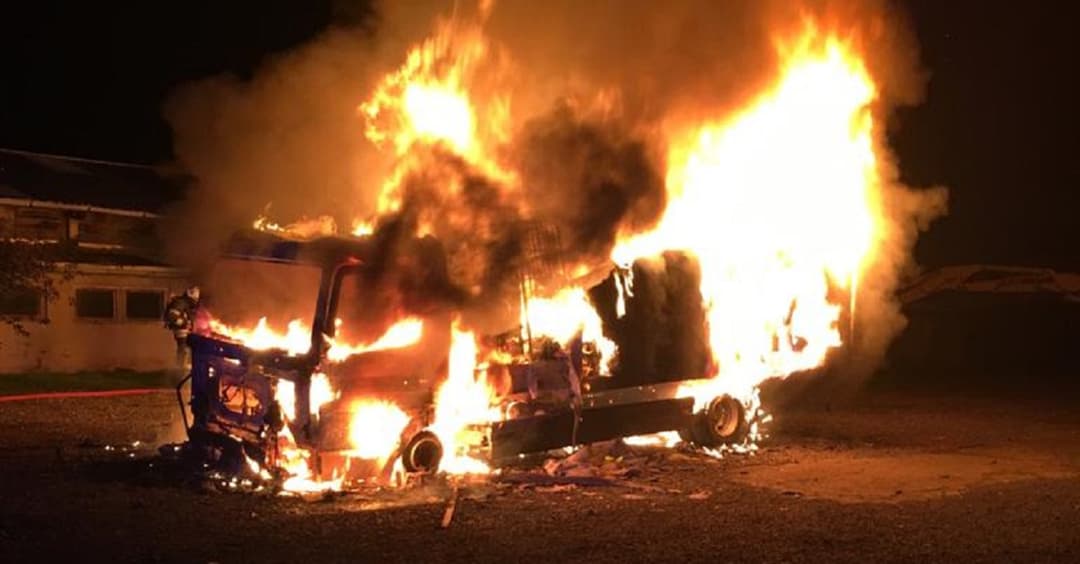 AfD-Fahrzeug auf Privatgrund in Thüringen abgefackelt