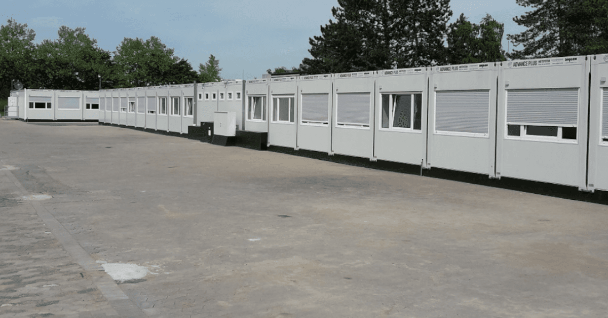 Zelte abgebrochen: Tirol plant nun Container-Dörfer für Migranten