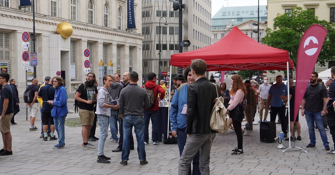 „Österreich-Zone“: Teilnehmer am Heimweg von Linksextremen überfallen