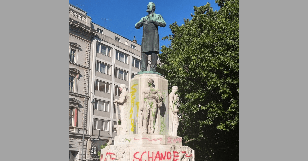 Erneute Farbattacke auf Lueger-Denkmal in Wien