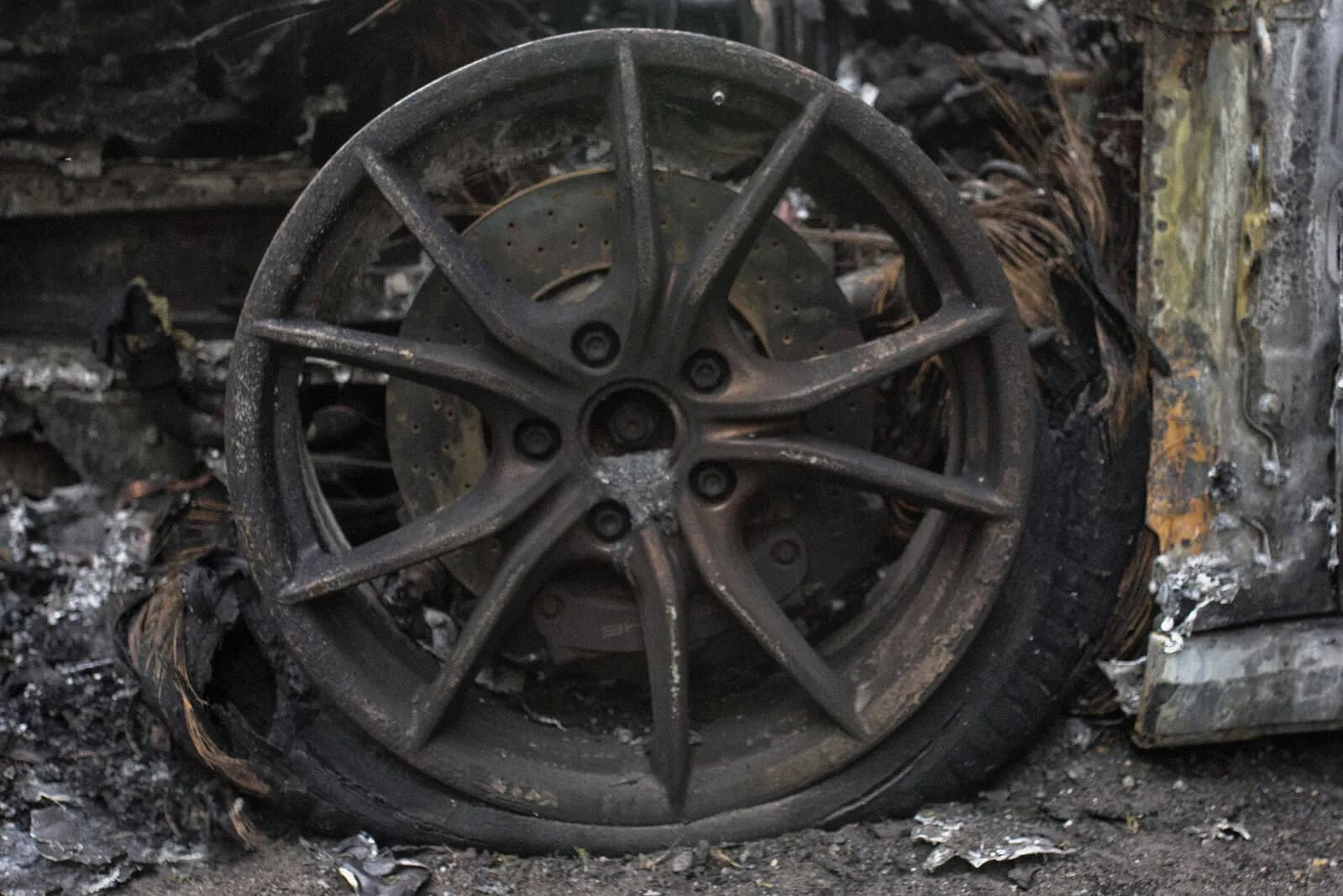 Linke Gewalt eskaliert: Mehrere Angriffe auf AfD-Politiker innerhalb einer Woche