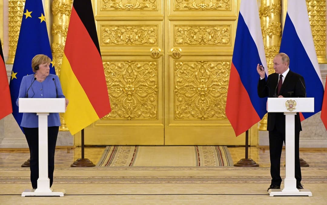 Kreml-Besuch 2021: Merkel bat Putin, keinen Spott über NATO-Fiasko in Afghanistan zu äußern