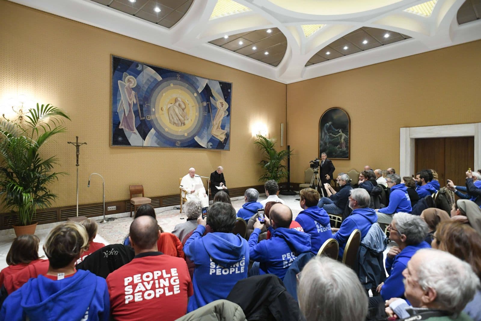 NGO „ResQ“: Papst Franziskus feiert Flüchtlingsretter als Helden
