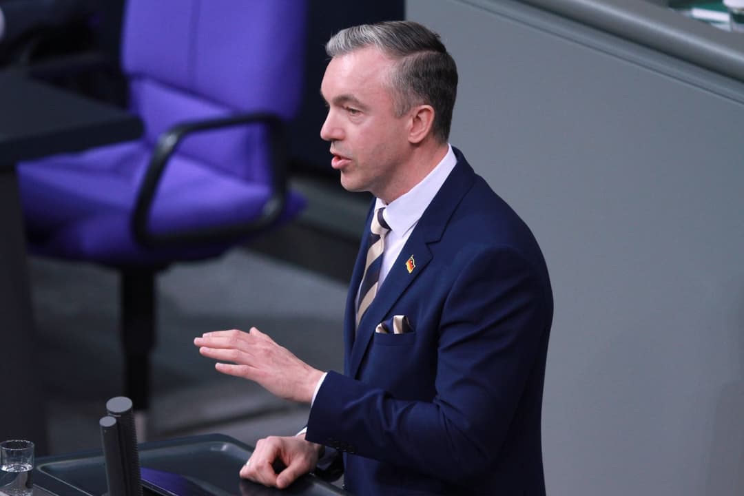 „Schwarz-Rot-Gold“-Karte: AfD will Auslanddeutsche stärker an Heimat binden