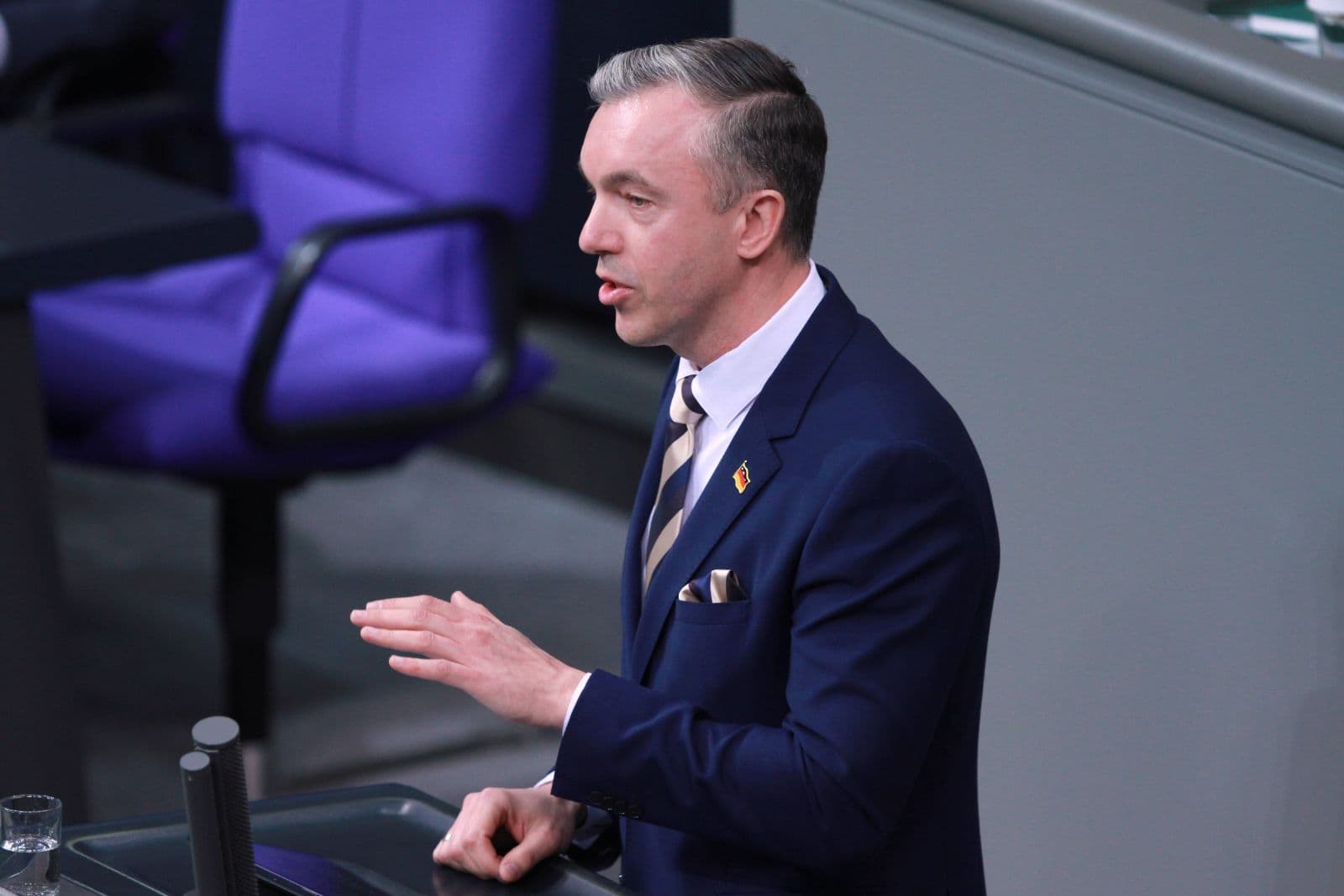 „Schwarz-Rot-Gold“-Karte: AfD will Auslanddeutsche stärker an Heimat binden