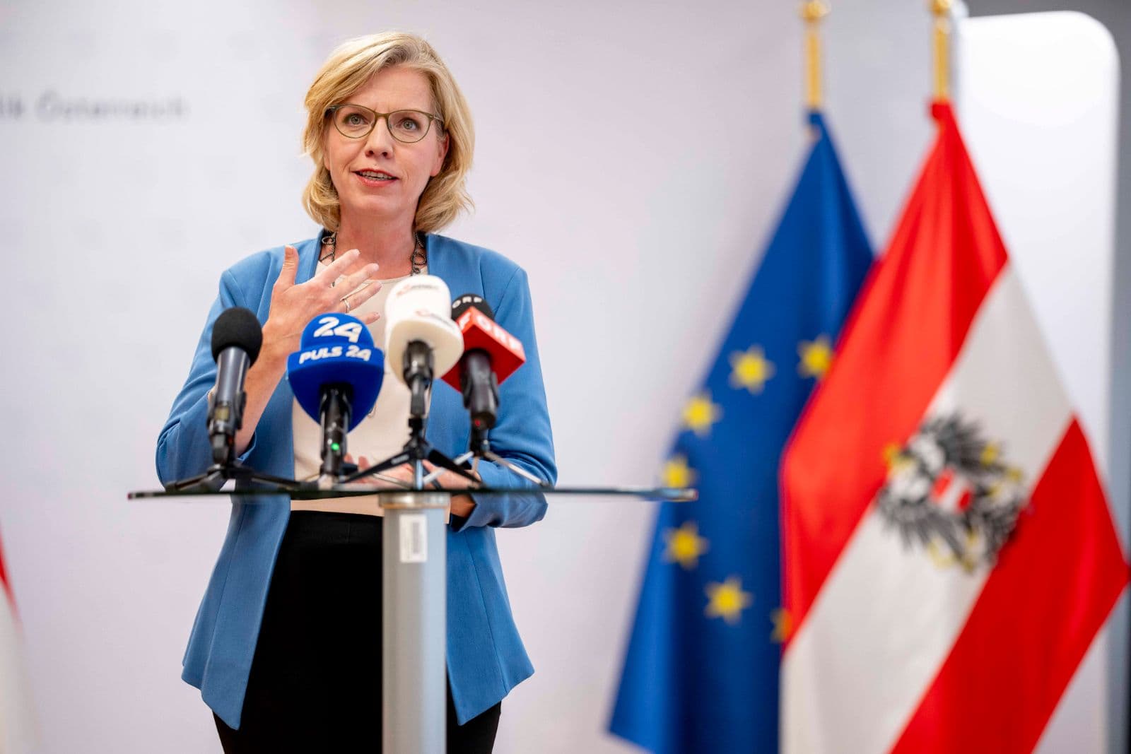 Gewesslers Millionenvergabe an Lebensmitteldrehscheibe sorgt für Ärger