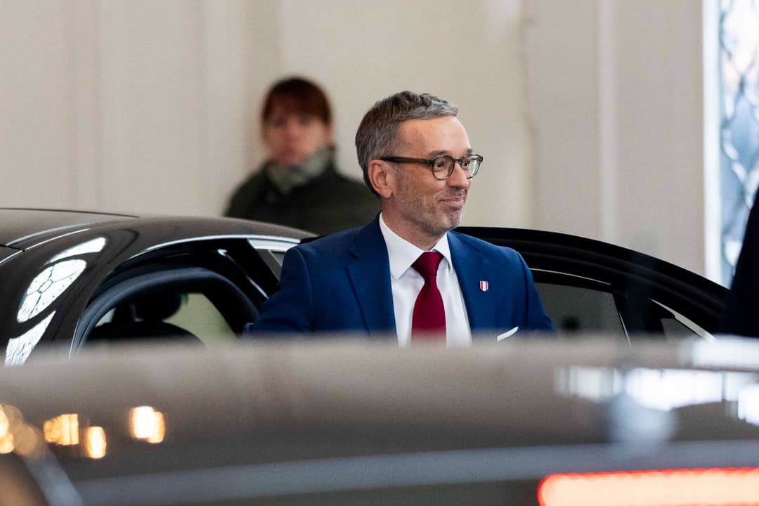 Trotz Verhandlungsaus: Blauer Höhenflug in den Umfragen hält an