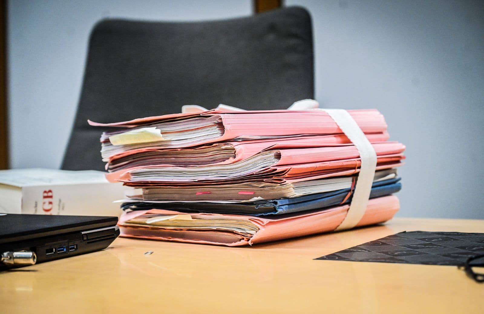 Deutsche Justiz am Limit: 933.000 offene Fälle bei Staatsanwaltschaften