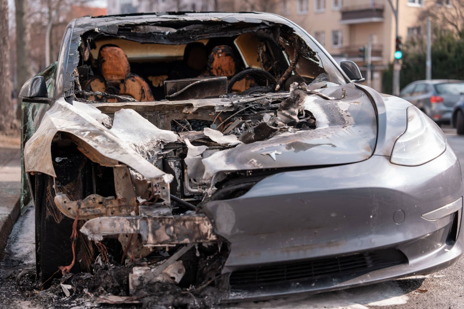 Terror gegen Tesla: Angriffswelle in Europa und den USA