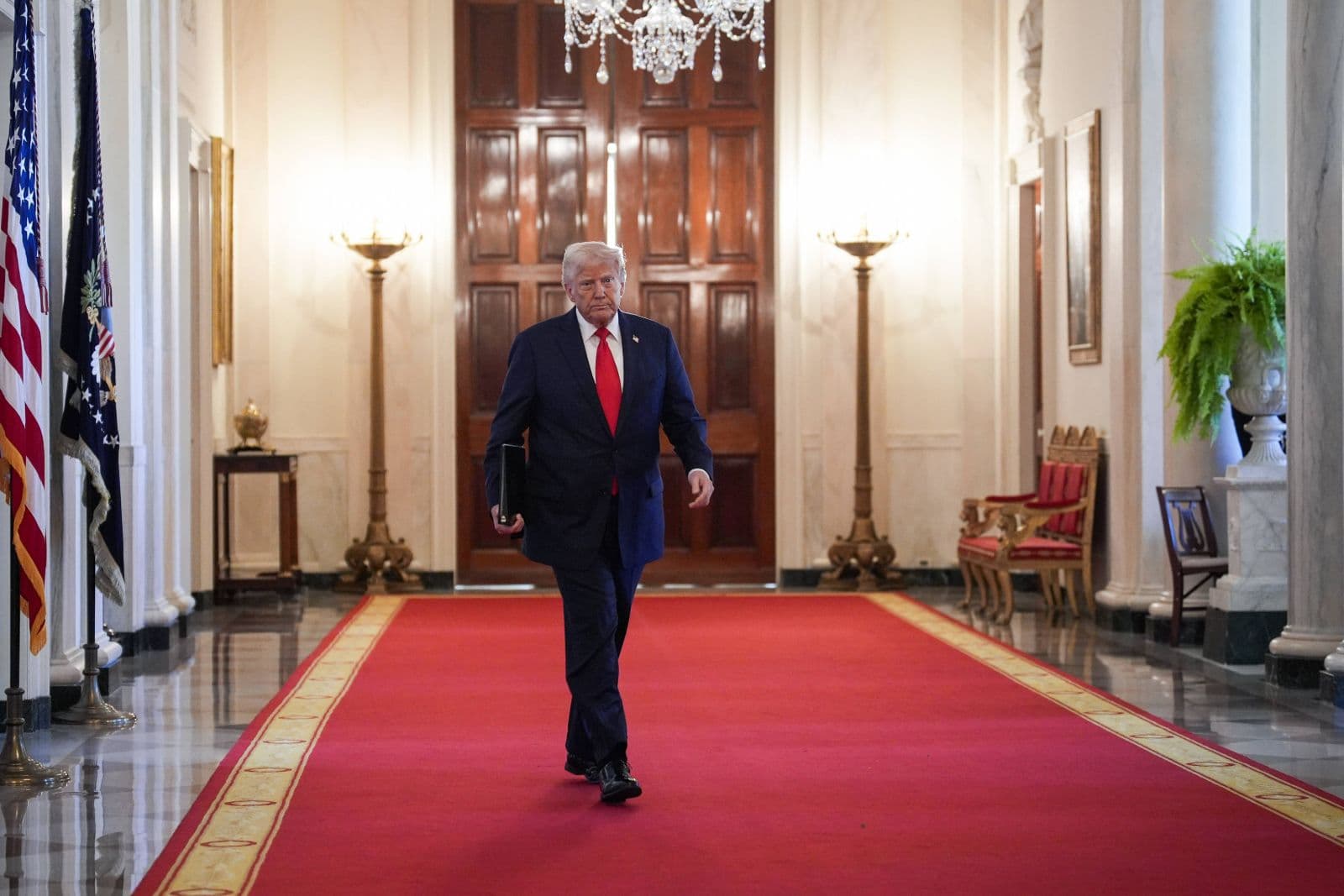 Trump will illegale Migranten abschieben und dann legal zurückholen