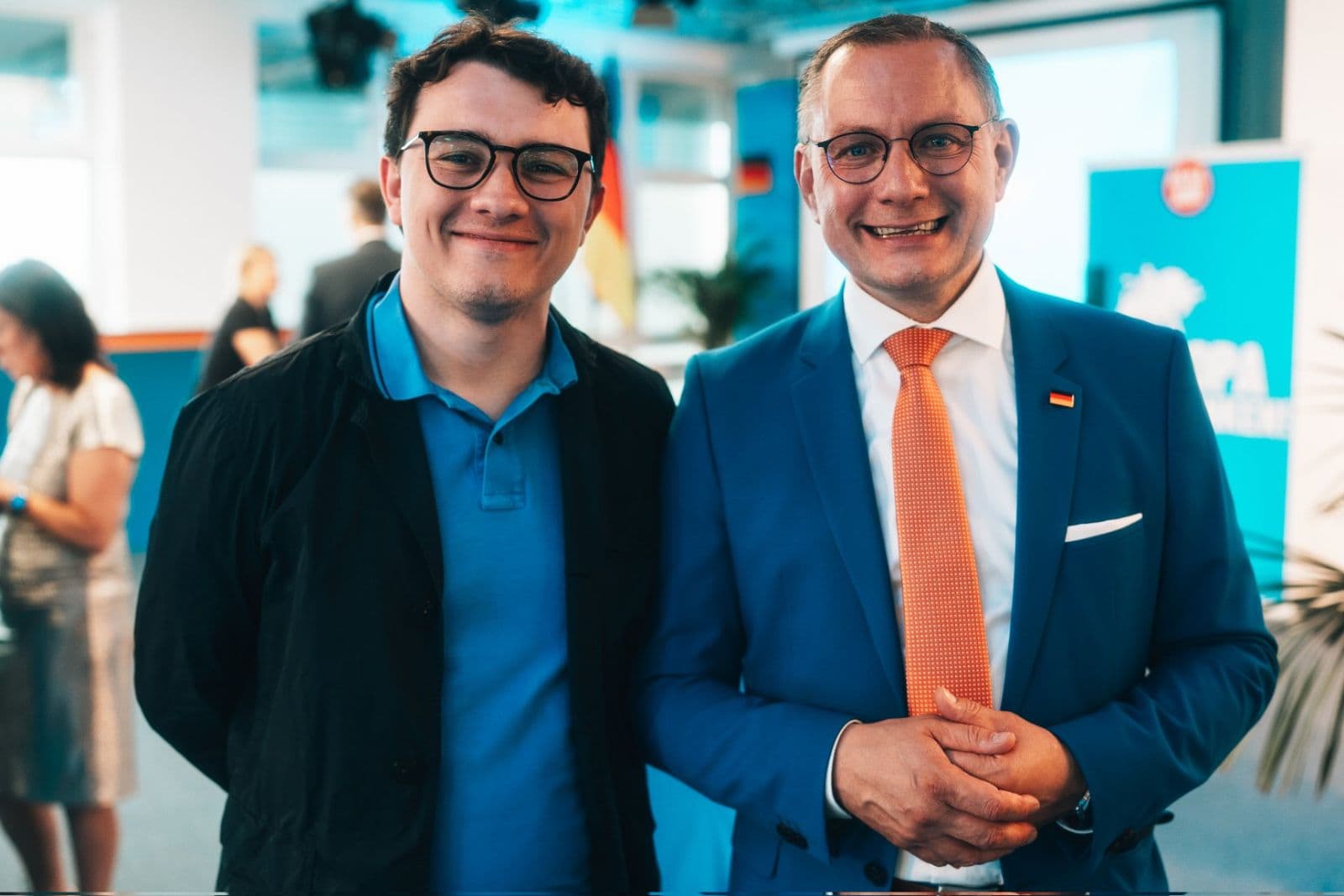 Doxxing, Morddrohungen: Linksextreme bedrohen FREILICH-Autor Matisse Royer