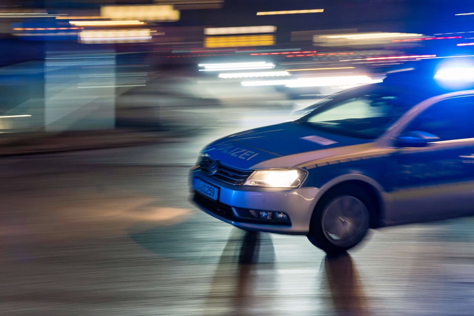 Weil er Christ ist: Junger Berliner von mehreren Unbekannten verprügelt