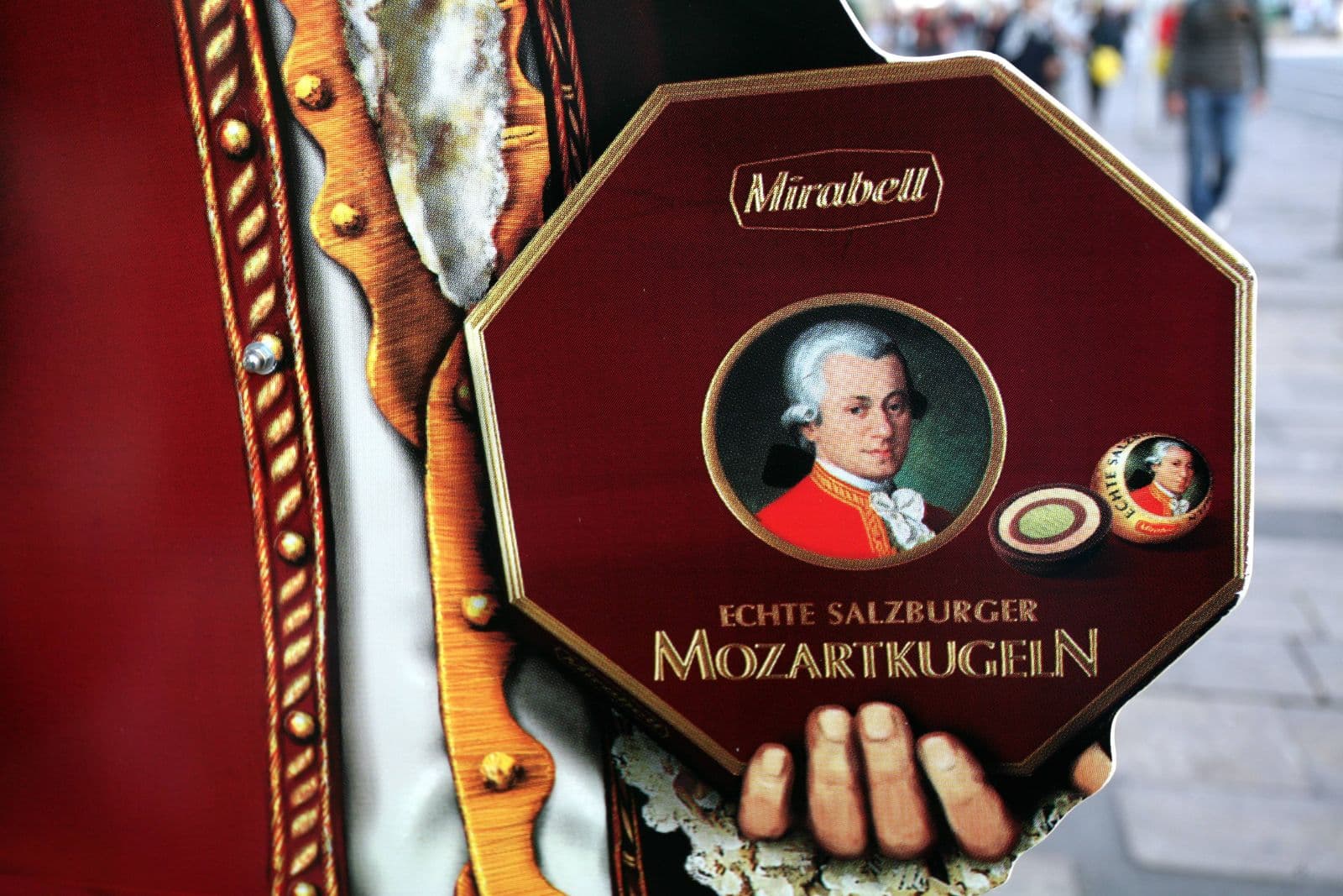 Traditionsfirma pleite: Hersteller von Mozartkugeln meldet erneut Insolvenz an