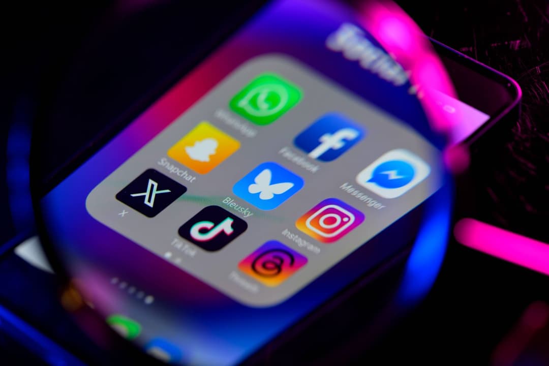 Brandenburg: Verfassungsschutz betreibt rund 300 Fake-Accounts in Sozialen Medien