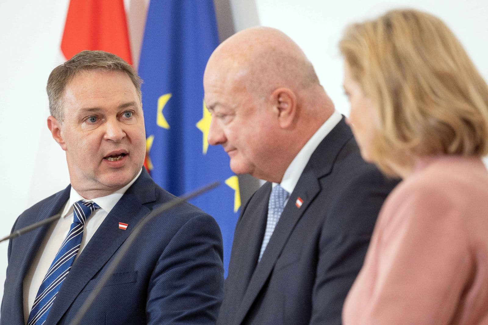 30 Mio. Euro für „Meine-Zeitung-Abo“: FPÖ sieht Medienkauf-Strategie