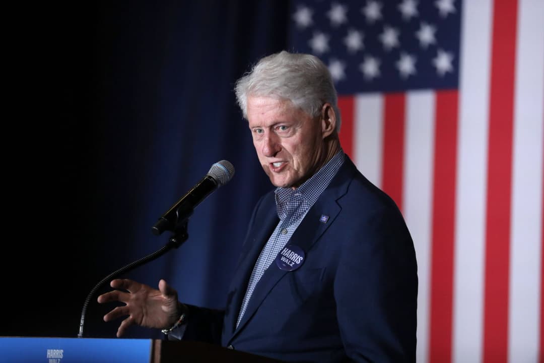 Ex-Präsident Clinton: Netanjahu will Krieg, um ewig im Amt zu bleiben