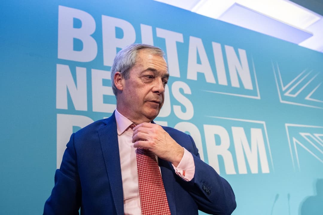 Umfragebeben: Reform UK klar vor Labour und Tories