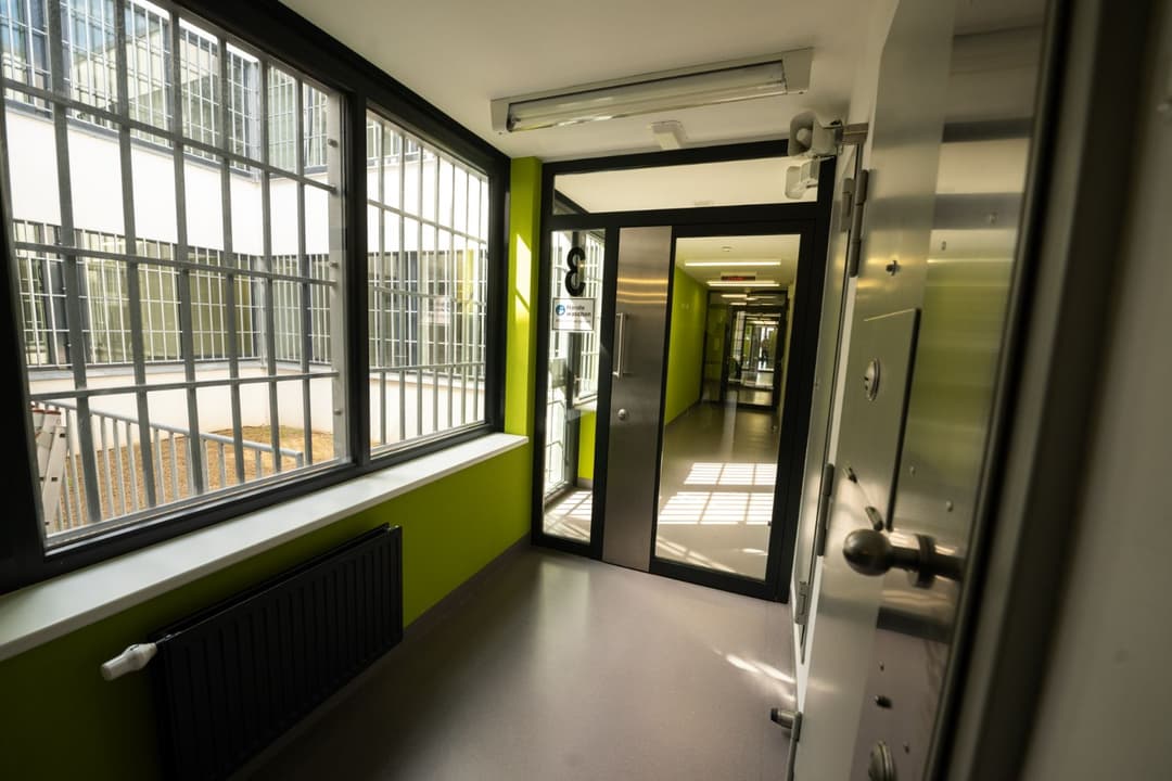 Wien: Frau beim Sonnenbaden sexuell belästigt – nur sechs Monate Haft für Syrer