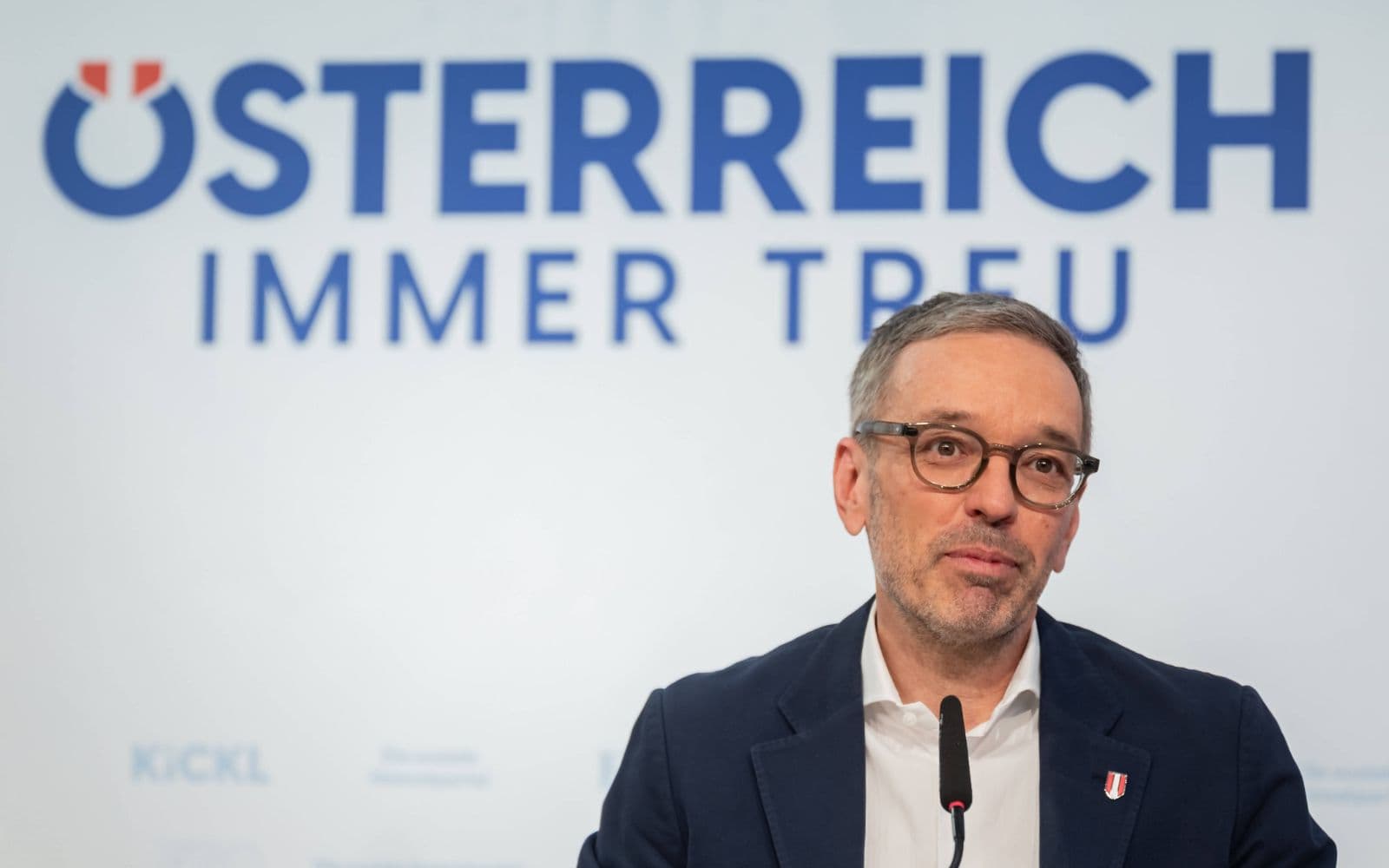 FPÖ deutlich voran: APA-Wahltrend sieht Freiheitliche mit klarem Vorsprung