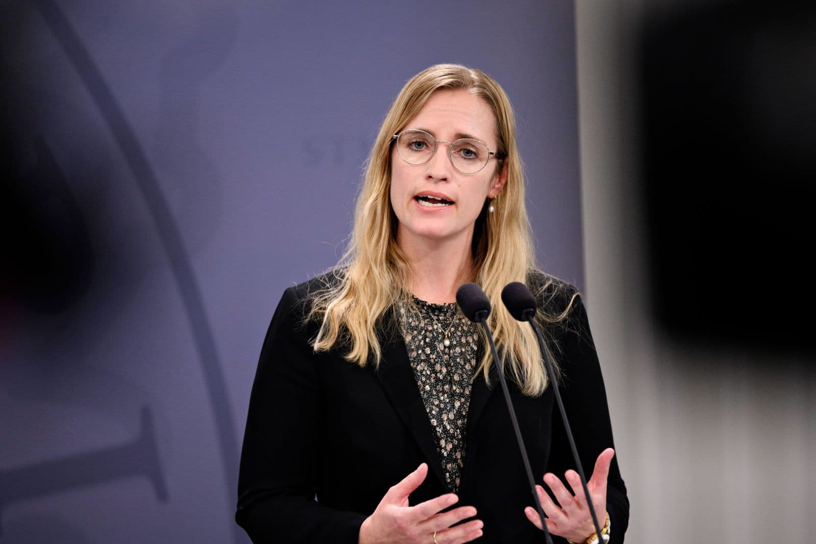 Dänische Ministerin warnt: EU droht finanzielles Chaos durch Rüstungsausgaben