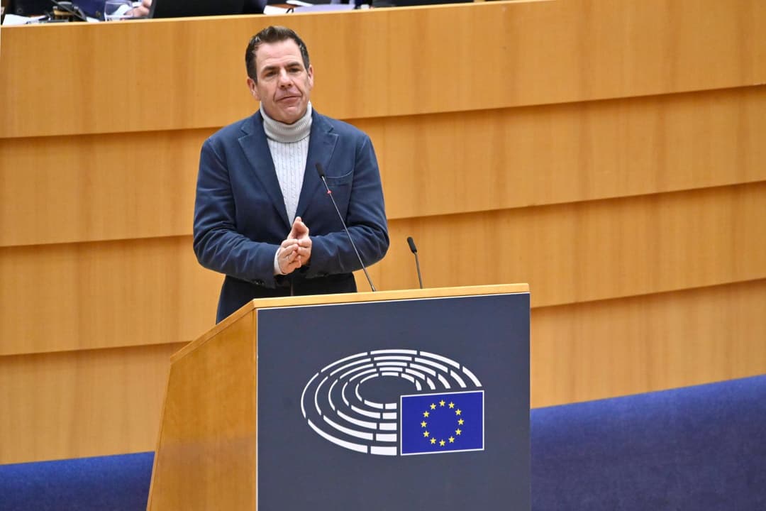 Weil er sich vor Linksextremen schützen wollte: Vilimsky droht Immunitätsaufhebung