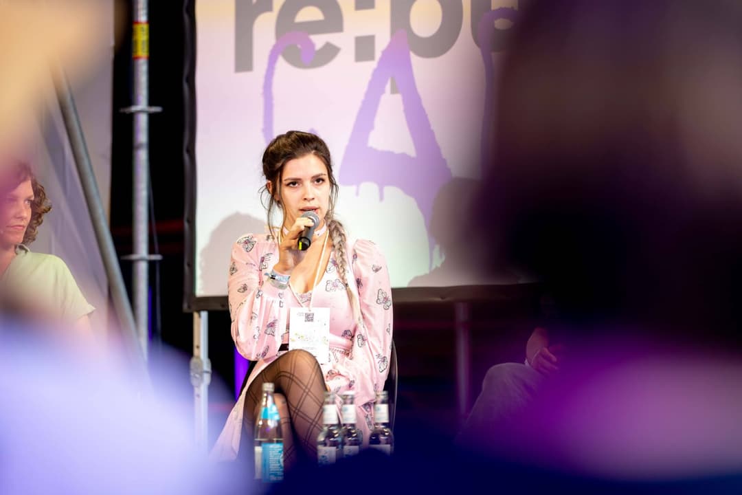 Linke Influencerin „Shurjoka“ darf als „Hatefluencerin“ bezeichnet werden