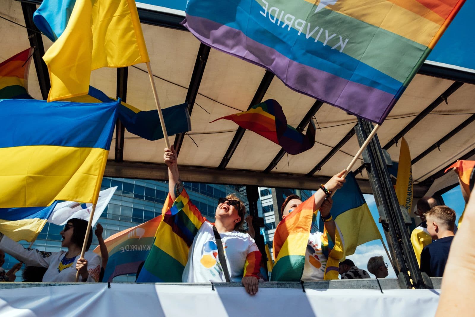 Ukraine: Gericht erkennt gleichgeschlechtliches Paar als Familie an