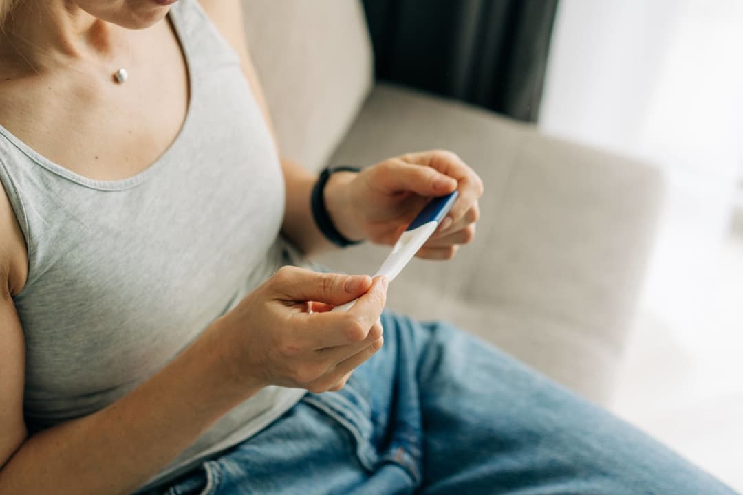 Corona: Studie weist auf rückläufige Empfängnisraten bei geimpften Frauen hin