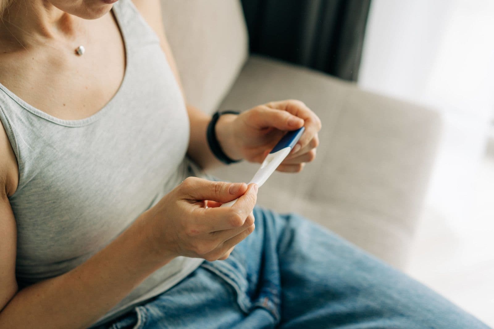 Corona: Studie weist auf rückläufige Empfängnisraten bei geimpften Frauen hin