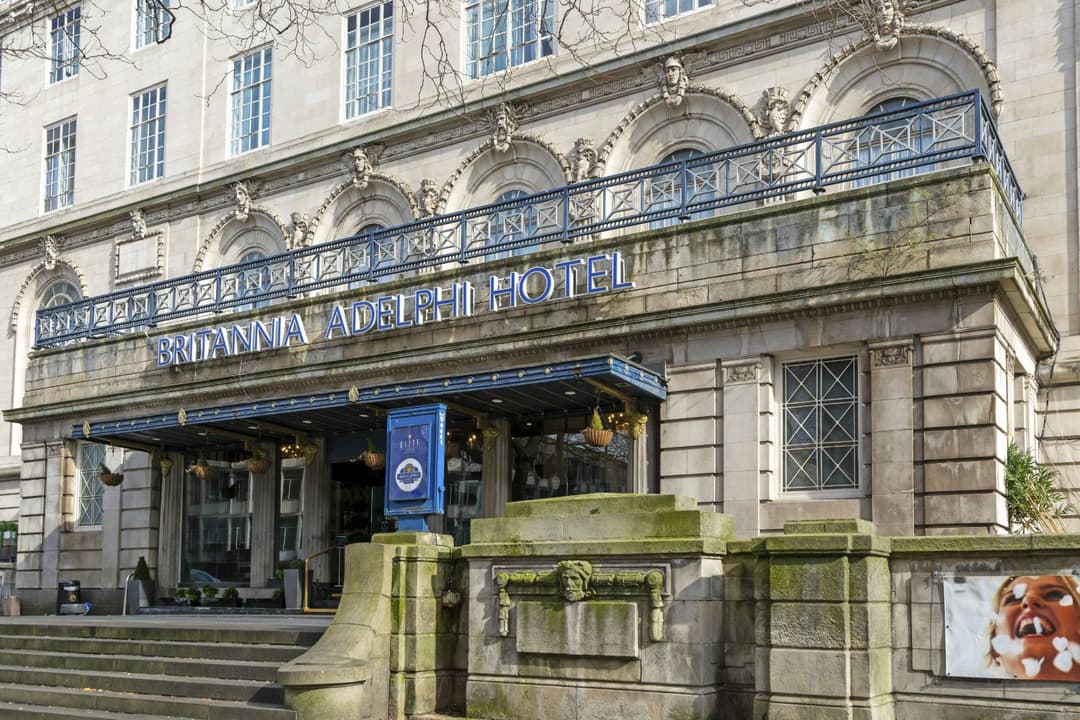 Großbritannien: „Asylkönig“ macht Millionen im Asylgeschäft