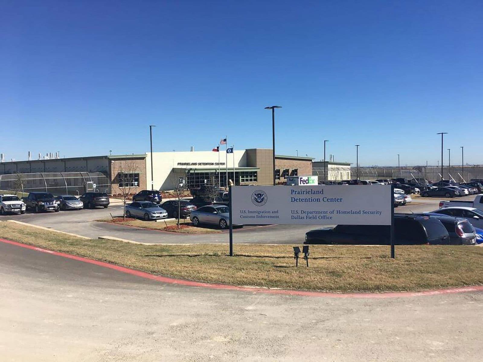  Texas: Mehrere Personen griffen US-Abschiebebehörde mit Waffen an