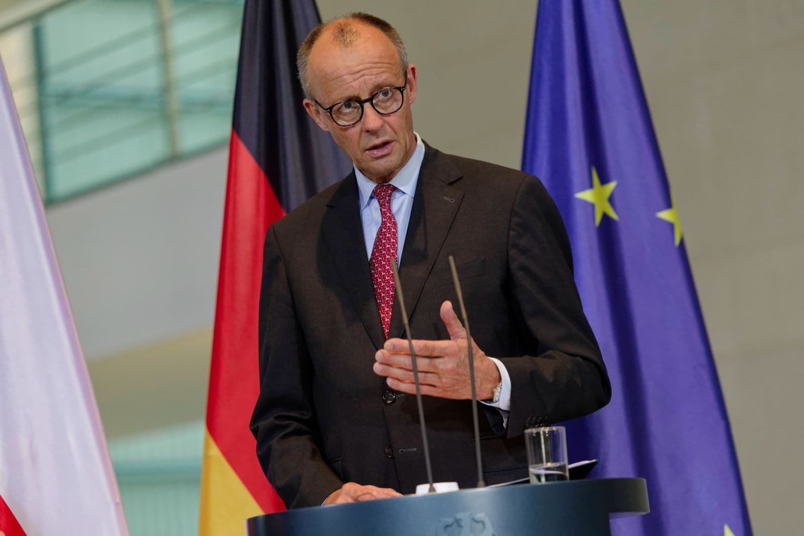 Migrationswende mit der CDU: 81 Afghanen abgeschoben, über 2.000 werden aufgenommen