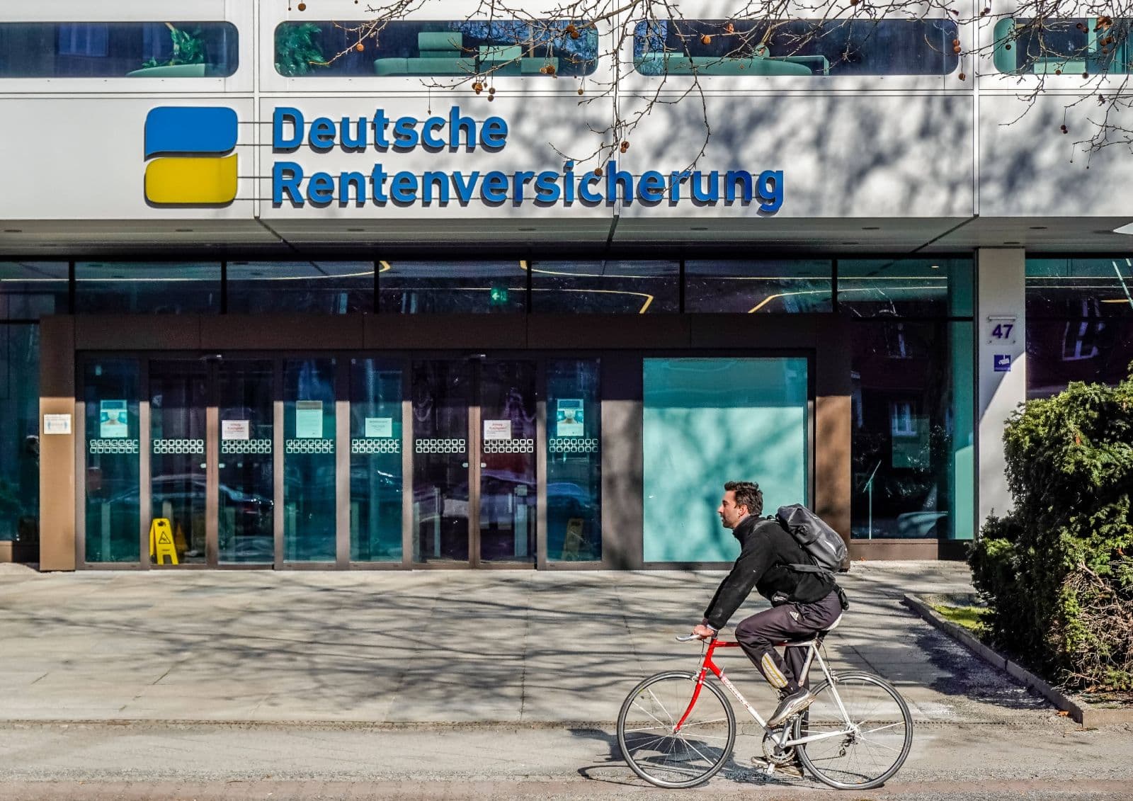 Immer mehr Rentenzahlungen gehen ins Ausland – Deutsche Wirtschaft unter Druck