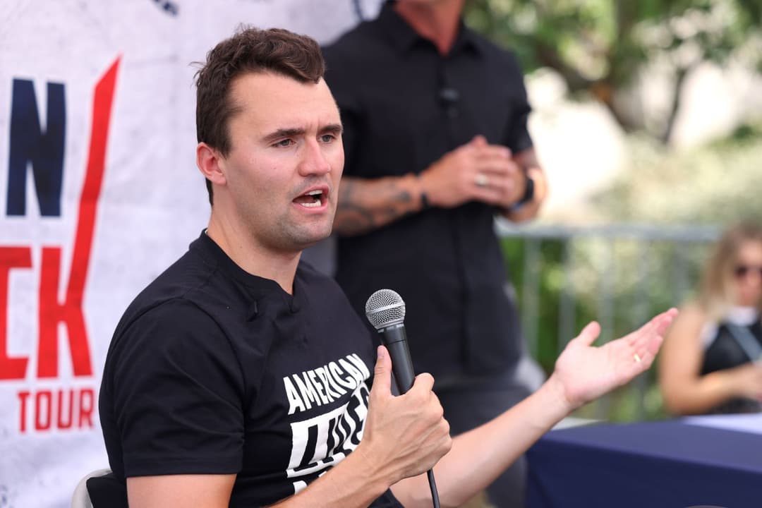 USA: MAGA-Influencer Charlie Kirk nach Attentat verstorben