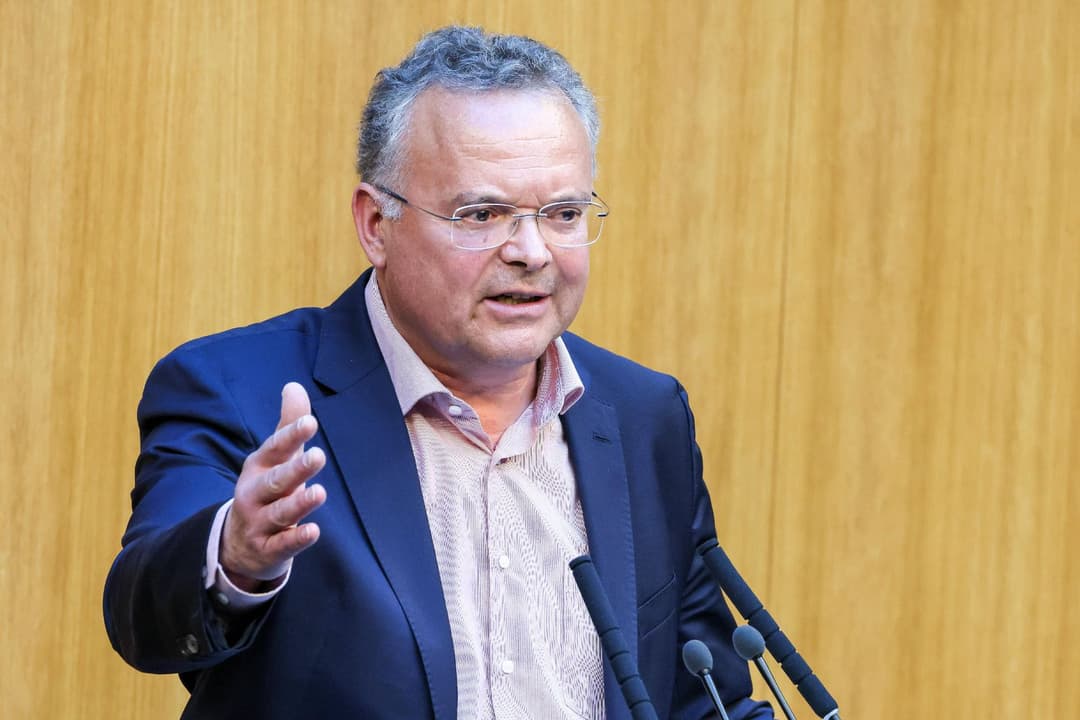 FPÖ-Abgeordneter fordert Ende von Gain-of-Function-Forschung