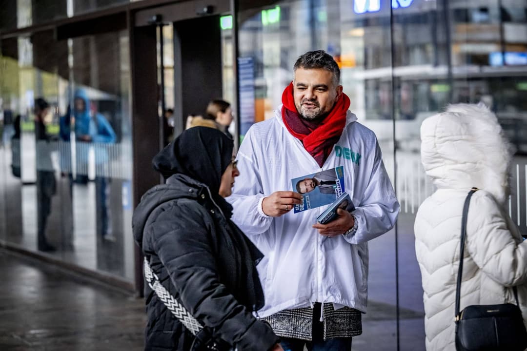 Kurz vor Wahl: Islampartei DENK dominiert unter muslimischen Wählern in Niederlanden