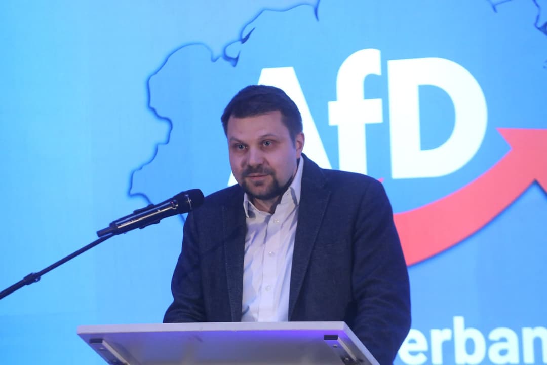 Schwerin: Linker Täter kommt nach Angriff auf AfD-Politiker mit Bewährung davon