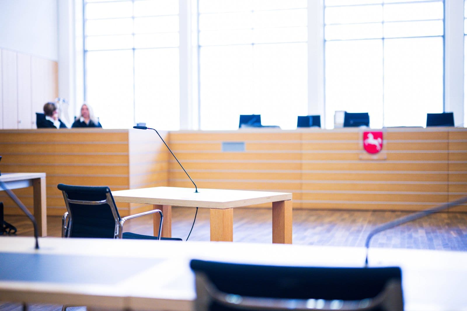 Braunschweig: Kopftuch im Gerichtssaal getragen – Schöffin verliert Amt