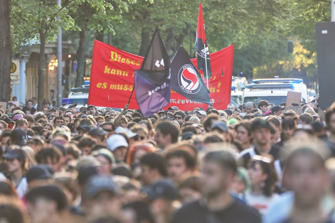Von RAF bis Palästina-Protest: Linksextremismus laut Experten für Frauen attraktiver