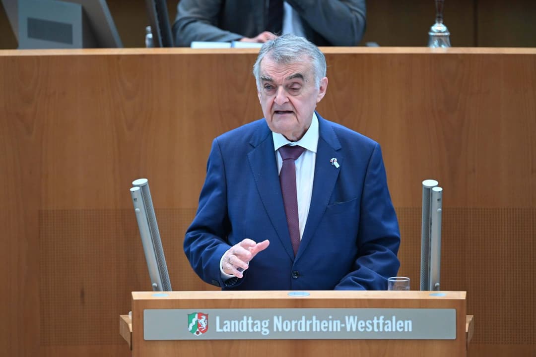 Energiewende in NRW? Schwarz-Grün feiert feiert 20-Grad-Büros und LED-Lampen