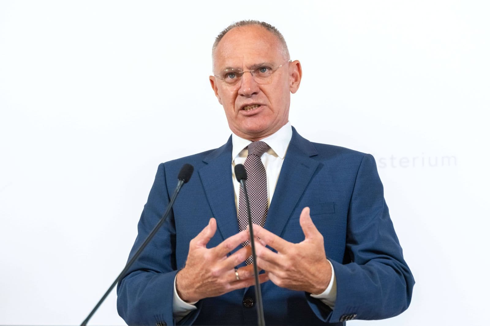 ÖVP feiert einzelne Abschiebung nach Afghanistan – NGO tobt