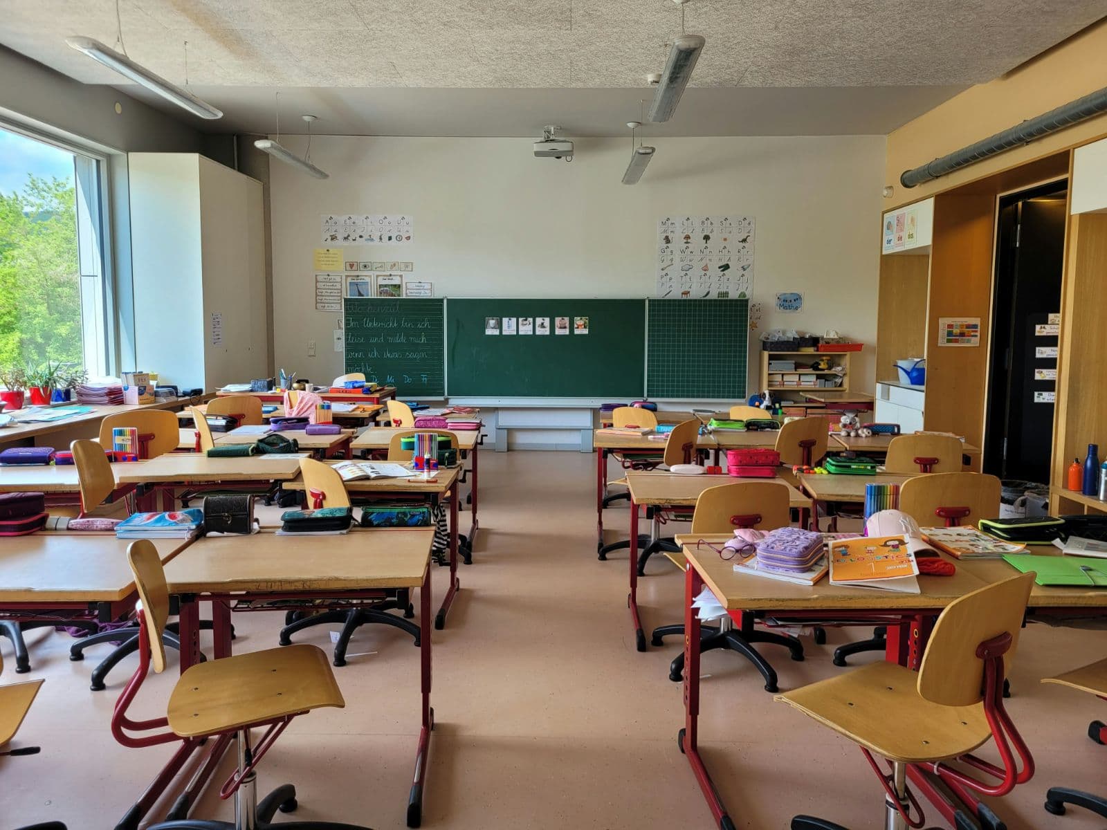Wiener Schulen im Wertechaos: Muslimische Lehrer verweigern Kolleginnen den Handschlag