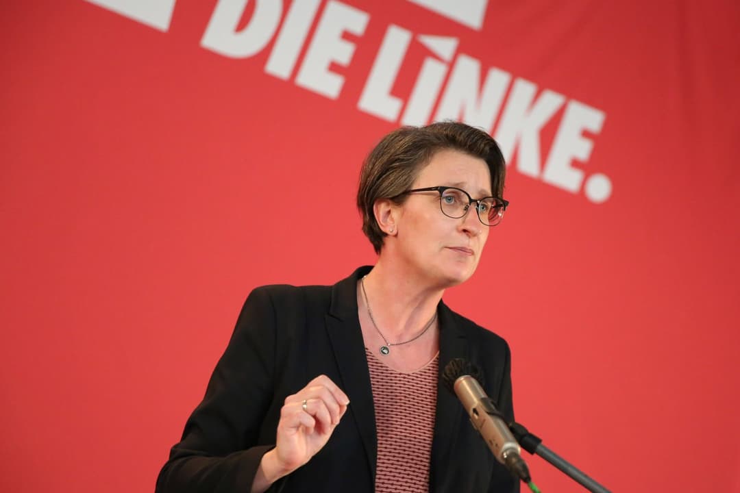 Mecklenburg-Vorpommern: Linken-Politikerin riss mehrere Deutschlandfahnen von Häusern