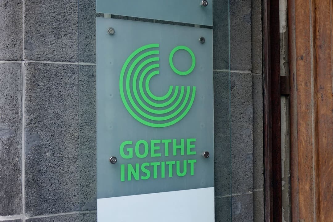 Steuergeld für Kriegsrethorik? Wie ein Ex-Pazifist auf Staatskosten durch Zentralasien reiste