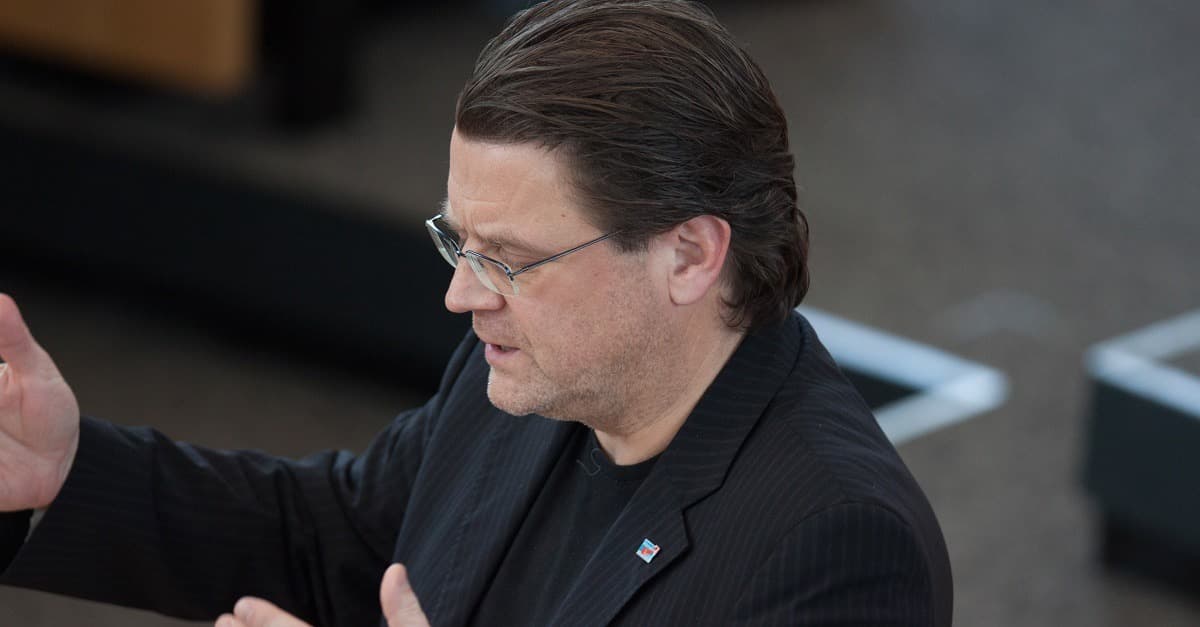 AfD-Antrag im Bundestag: Deutsch als Landessprache verankern